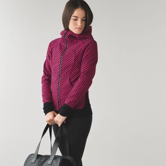 lululemon athletica Jackets & Blazers - Lululemon Scuba Hoodie Deep Dive Berry Rumble Sz 2